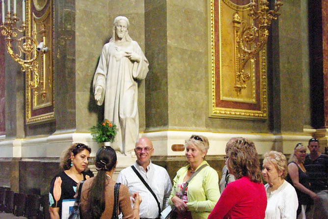 Budapest: Saint Stephen's Basilica Tour - Group size, private option, and the pace you will feel