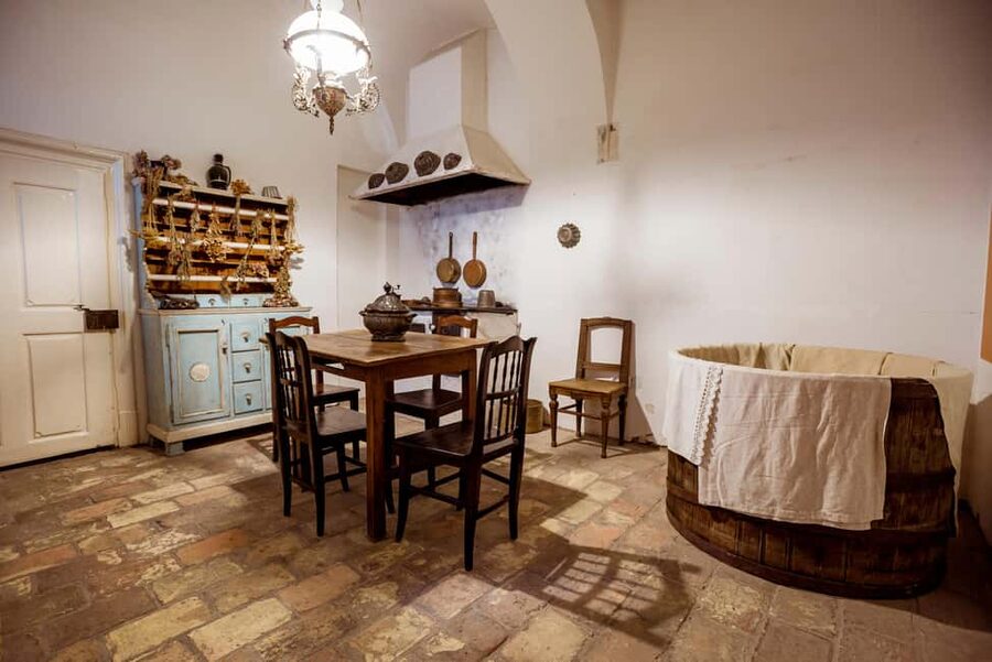 Budapest: Secrets of the Old Town of Buda Guided Walk - Price and value for a 90-minute Budapest Old Town walk