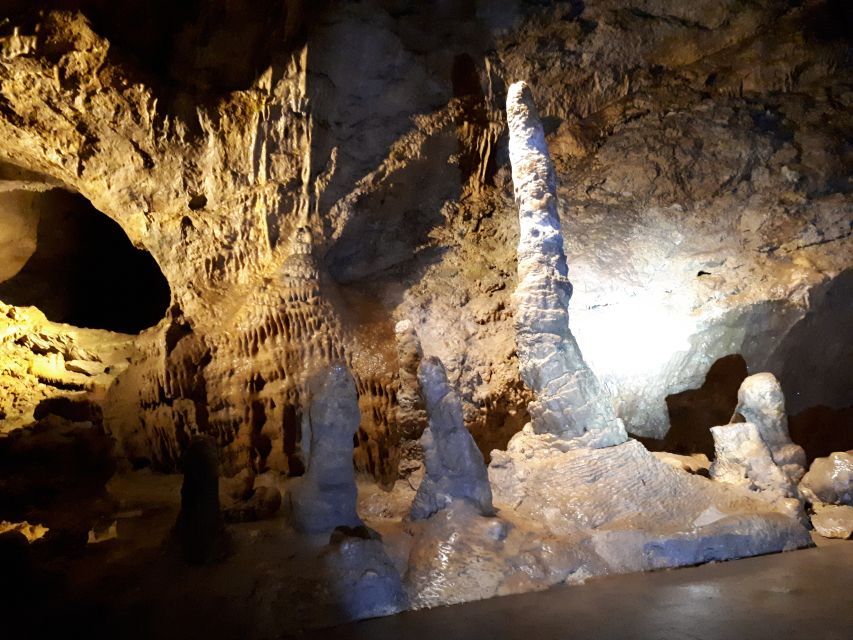 Budapest: Semlő-hegyi & Pál-völgyi Caves Guided Walking Tour - What the Walking Feels Like: Stairs, Damp Spots, and Staying Steady