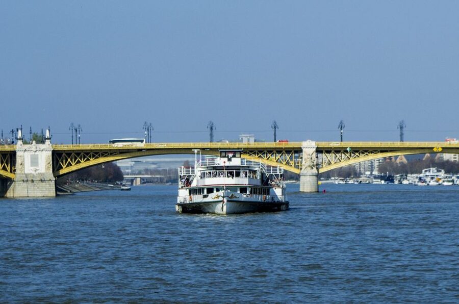 Budapest: Sightseeing Cruise on the Danube - Fisherman’s Bastion and the idea of a hilltop lookout