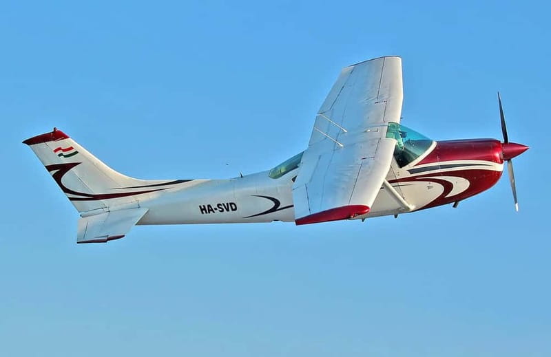 Budapest Sightseeing Flight with Cessna C172 - Check-in at Budaörs Airport and how to prepare so the flight feels easy