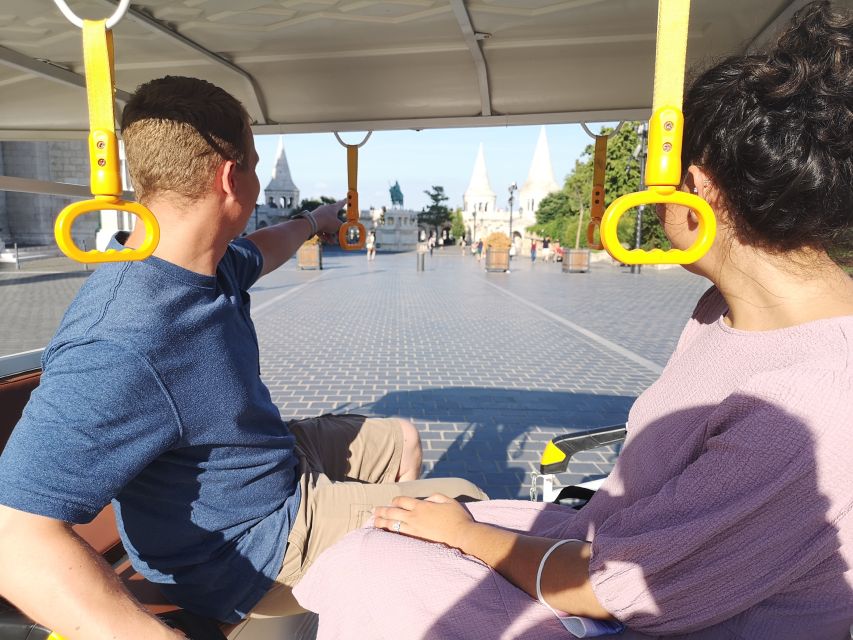 Budapest: Sightseeing Tour by Electric Tuktuk - Jewish Quarter circle and Dohány Street Synagogue: narrow streets, big meaning