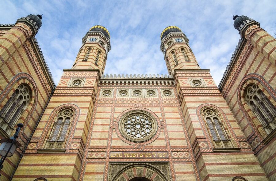 Budapest Sightseeing Tour With Private Transportation - Hungarian Parliament Drive-By: Photos Plus Communist-Era Context