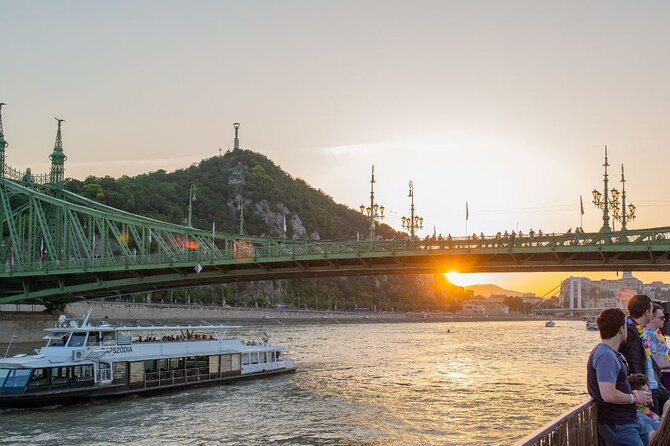 Budapest Sip and Sail Danube Cruise with Unlimited Prosecco - Sailing Past the Big Three: Buda Castle, Parliament, and the Chain Bridge