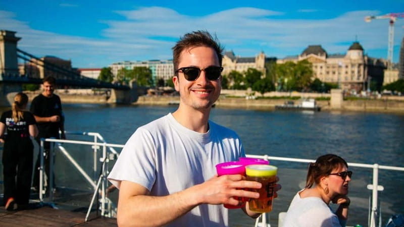 Budapest: Sip & Sail Danube Cruise with Unlimited Beer - Unlimited Beer and Prosecco: The Good, the Not-Perfect