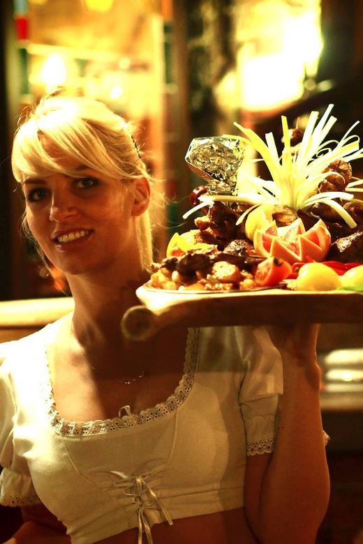 Budapest: Sir Lancelot Medieval Dinner with Drink and Show - Timing: what 3 hours really means at Sir Lancelot