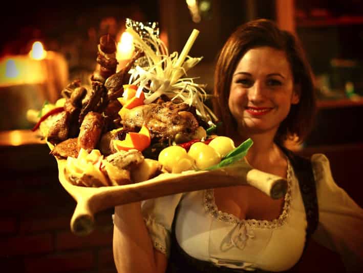 Budapest: Sir Lancelot Medieval Dinner with Drink and Show - The show: swordsmen, jugglers, belly dancers, and more
