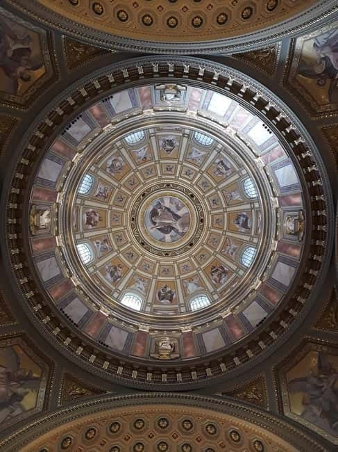 Budapest: St. Stephen's Basilica Tour & Music Performance - Quick hits you will remember