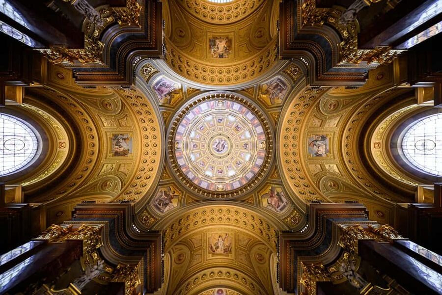 Budapest Super Saver: Spa, Basilica Tour, and Danube Cruise - Practical tips to make the day smoother from spa to dock