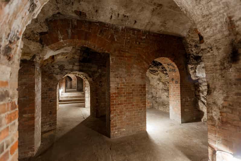 Budapest: The WWII Siege of Buda Castle & Bomb Shelter Tour - Cellars and Labyrinth Paths: Why the Underground Route Matters