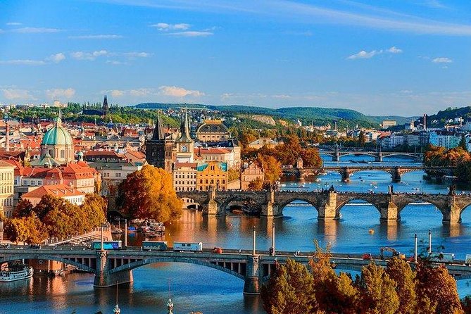 Budapest to Prague Private transfer with 2 hour sightseeing stop - Key things that make this transfer work well