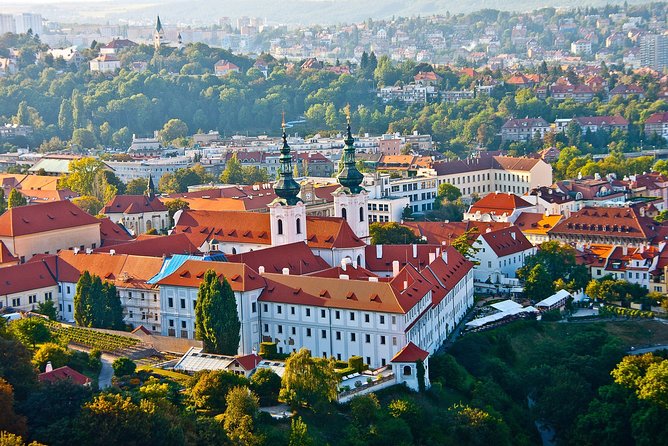 Budapest to Prague - Private Transfer with 2 hours of Sightseeing - The two-hour stop: choosing your style, not just a name