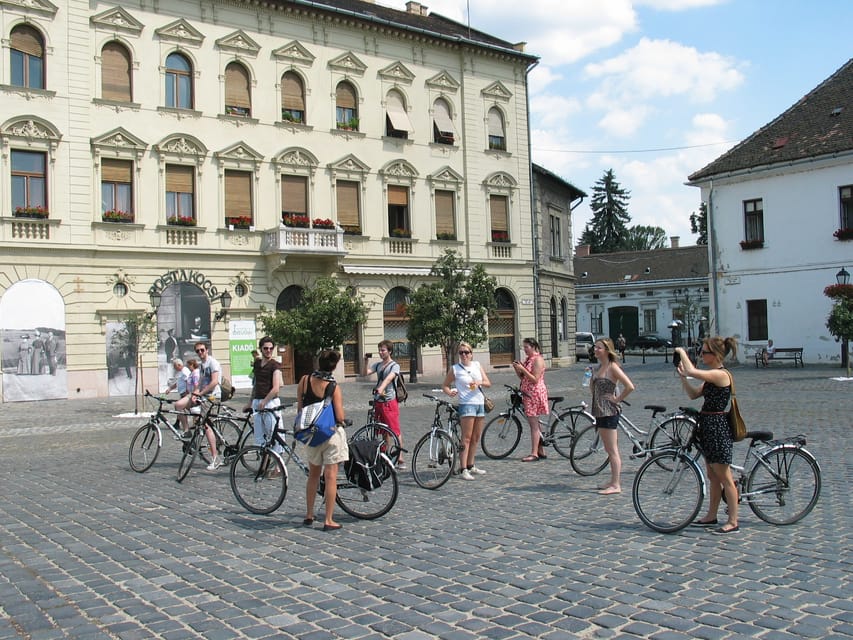 Budapest to Szentendre e-Bike Tour with a local guide - Returning by train with city views, a good way to finish tired legs