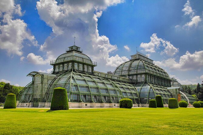 Budapest to Vienna - Private Transfer with 2 hours of Sightseeing - Your driver: English-speaking and local, but not a guide