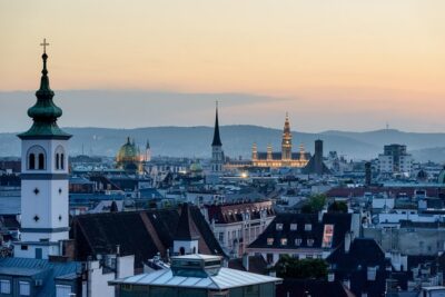 Budapest to Vienna – Private Transfer with 2 hours of Sightseeing