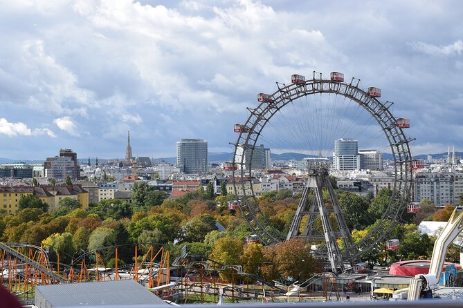 Budapest to Vienna - Private Transfer with 2 hours of Sightseeing - Vehicle comfort and luggage, from sedan to large van