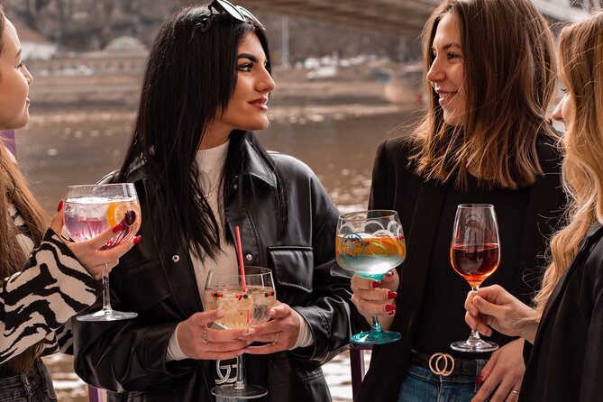 Budapest Unlimited Prosecco and Wine Cruise Day or Sunset Option - The route in 60 minutes: Chain Bridge to Gellért Hill