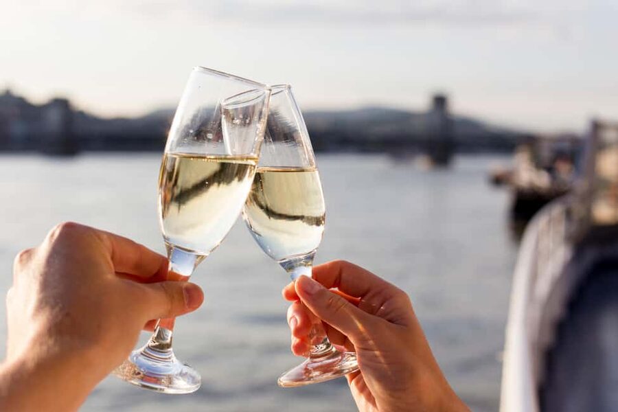 Budapest: Unlimited Prosecco & Aperitivo Sightseeing Cruise - Key Things I’d Put on Your Radar