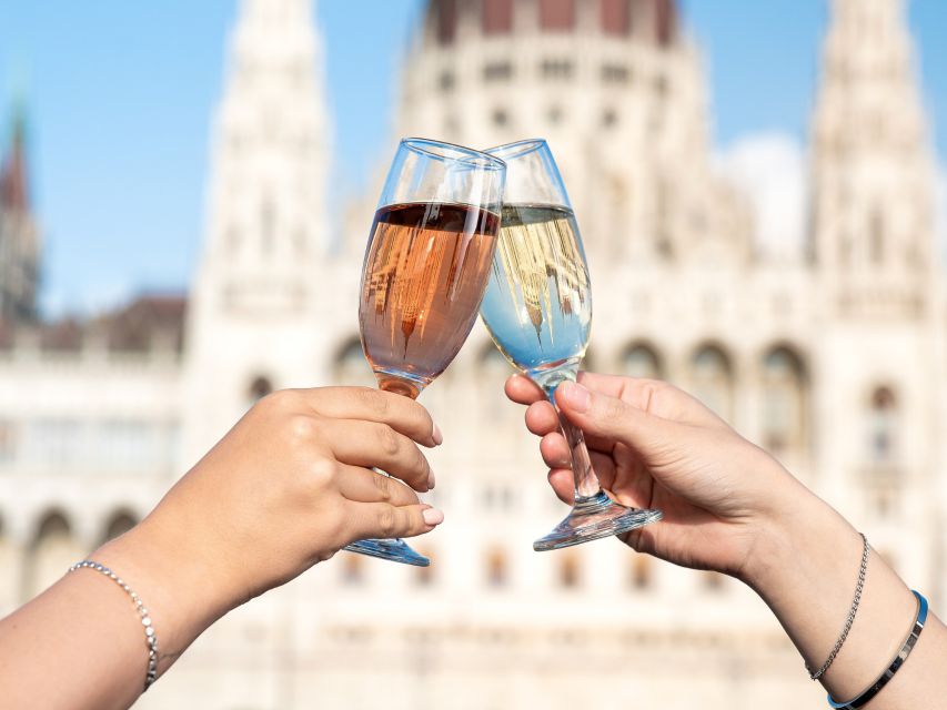Budapest: Unlimited Prosecco, Beer and Aperol Spritz Cruise - On-Board Atmosphere: Music, Comfort, and Easy Conversation