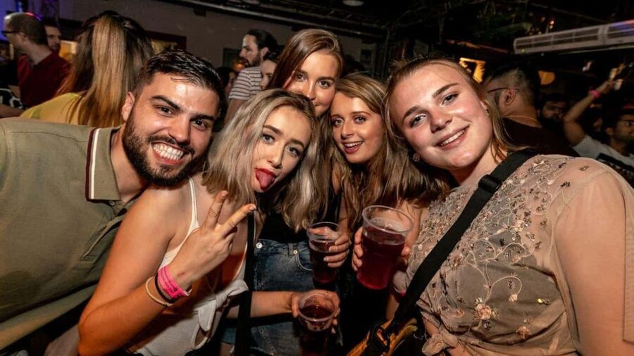 Budapest: Unmissable Bar Crawls with Shots & VIP Club Entry - The Welcome Games and Host Venue Setup That Gets You Social Fast