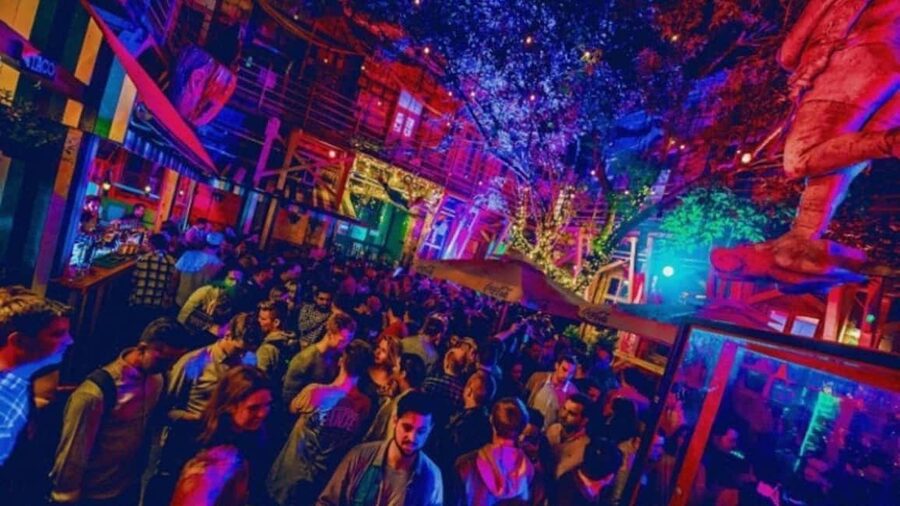 Budapest: Unmissable Bar Crawls with Shots & VIP Club Entry - Bingo Bar Crawl, Challenges That Make You Move and Laugh