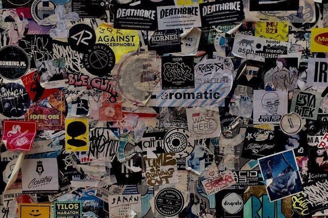 Budapest Urban Art - Private Street Art Tour with a Drink in a Ruin Bar - The Hungarian underground movement, explained in a walkable way