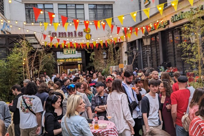 Budapest Vibe: Ruin Bars, Street Art and Culture Tour - Where you meet, where you end, and how long it feels