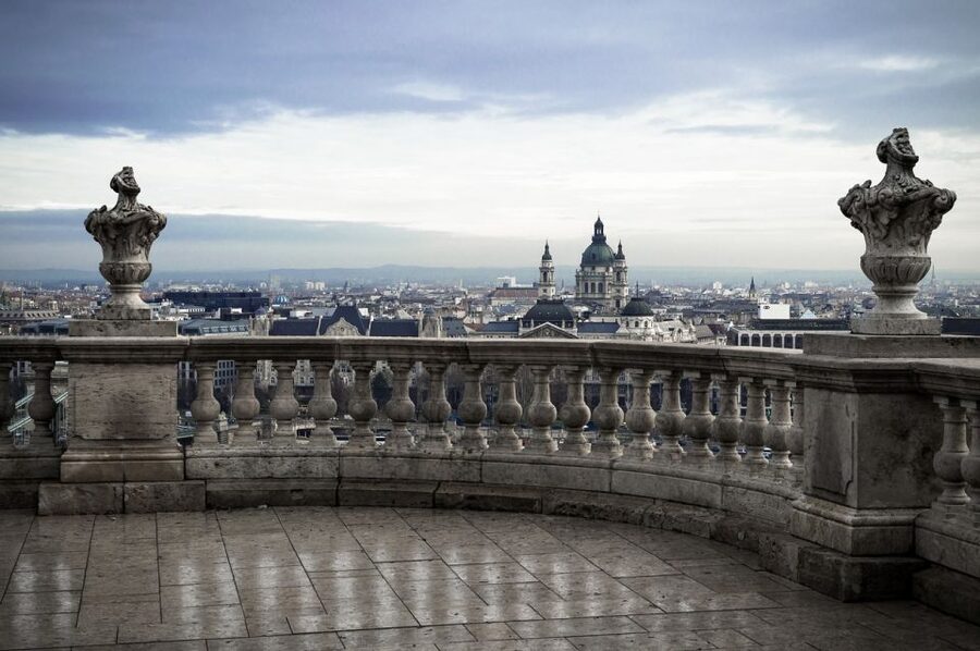 Budapest: Walking Tour in German - Pest side highlights: Leopoldstadt, Chain Bridge, and major landmarks in one flow