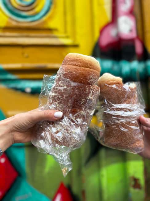 Budapest: Walking Tour with Chimney Cake & Polaroid Photos - Starting at Szimpla Kert, Budapest’s ruin pub warm-up