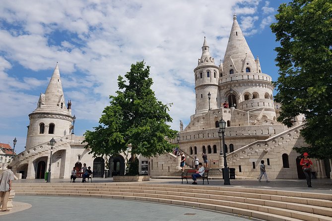 Budapest Walking Tour with Your Private Guide: 20+ Highlights - Central Market Hall Lángos Break for Real Energy