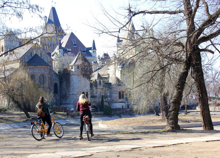 Budapest ❤️Winter Bike Tour with Coffee Stop❤️ - Heroes’ Square and City Park: big monuments without the museum ticket line