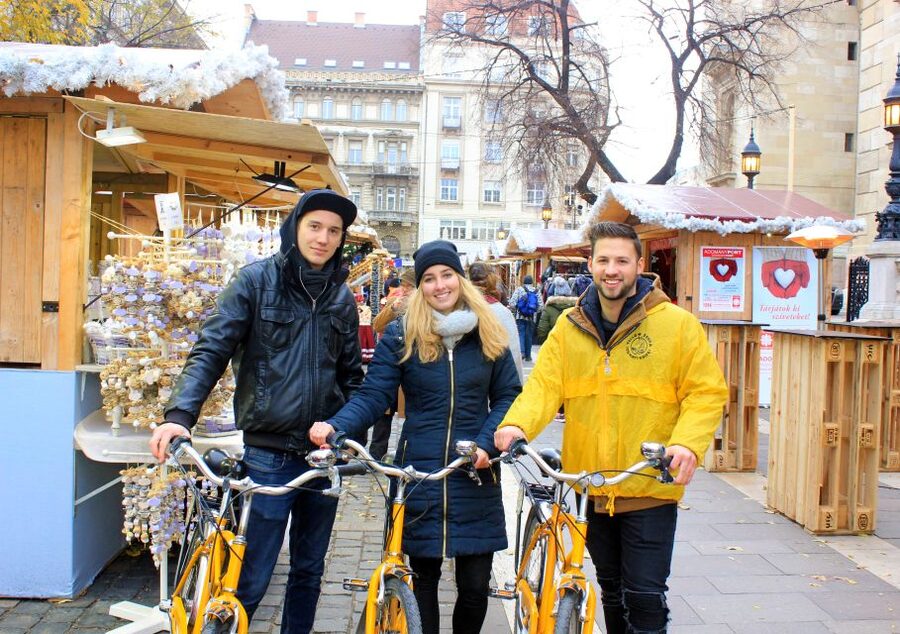 Budapest ❤️Winter Bike Tour with Coffee Stop❤️ - Yellow Zebra meeting point and how the tour starts right