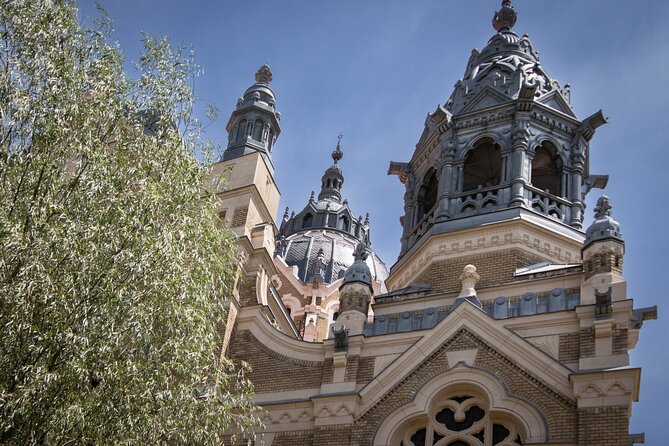 City Walks in Szeged - City Hall finish at Széchenyi tér: wrap-up in the main square