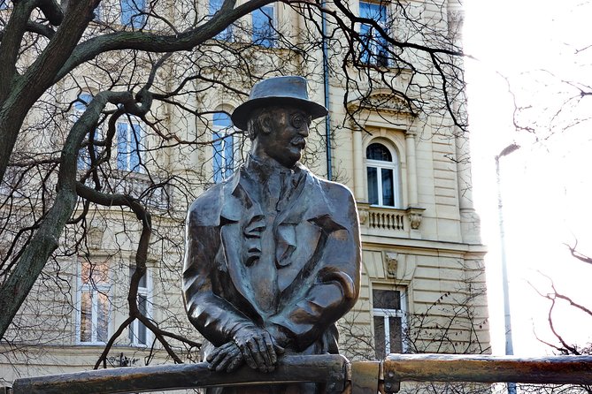 Communism in Hungary with a Historian - What you should bring and how to set expectations for a 3-hour walk