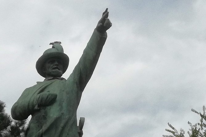 Communist Budapest Private Walking Tour - Stop 4: The Ronald Reagan statue, and why a US figure mattered locally