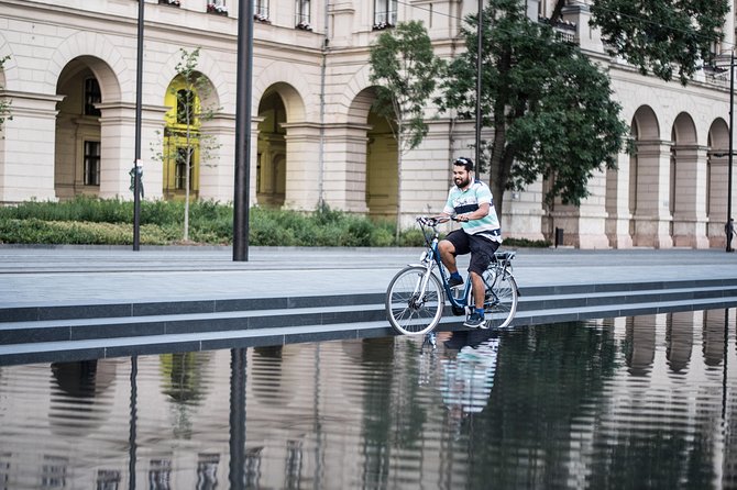Coolest E-bike Tour in Budapest - Getting started at Veres Pálné: what the tour sets you up for