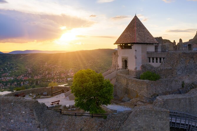 Danube Bend Full-Day Private Tour From Budapest - The 3-course lunch in Visegrád with drink and coffee