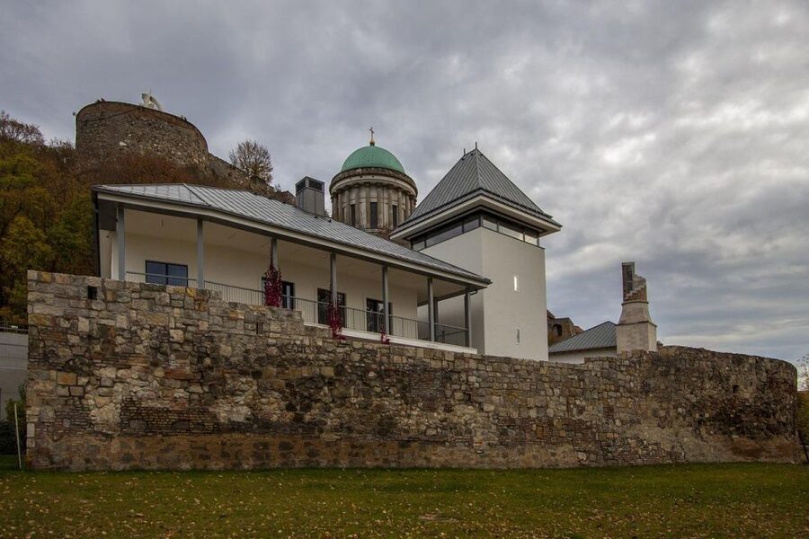 Danube Bend: Private 8-Hour Full Board Tour from Budapest - Key highlights worth planning for