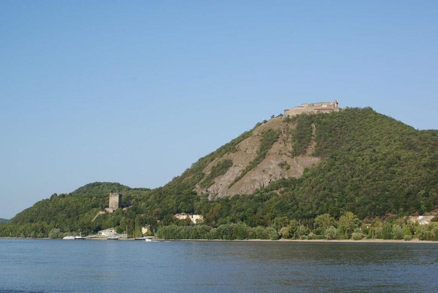 Danube Bend: Private 8-Hour Full Board Tour from Budapest - Getting back into Budapest with one last charming stroll in Szentendre