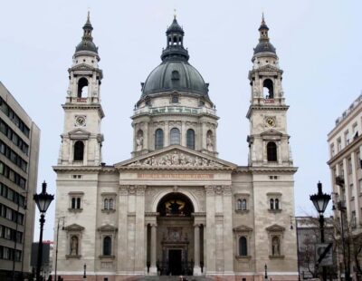 Discover the Highlights and Hidden Gems of Budapest