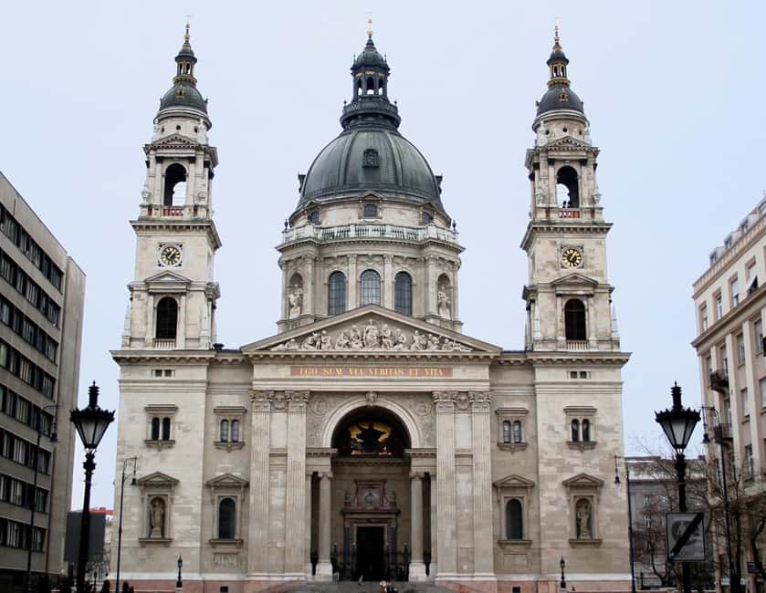 Discover the Highlights and Hidden Gems of Budapest - What You Get in 4 Hours: Landmarks Plus Room to Breathe