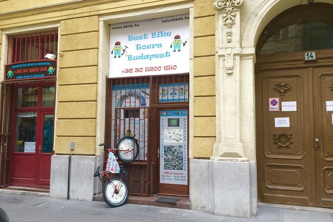 E-Bike Guided Tour in Castle Hill Budapest - Liberty Square, St. Stephen’s Basilica, and the mood shifts