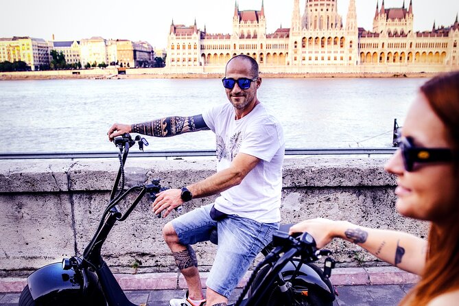 Easy & Convenient E-Scooter Rental for Sightseeing in Budapest - Picking your route: Buda and Pest on your terms