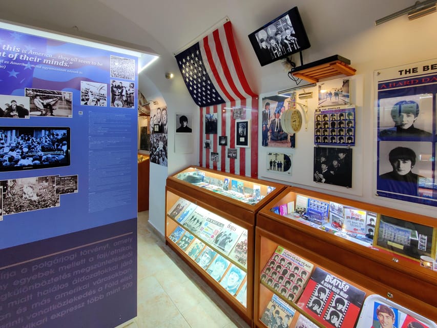 EGRI ROAD BEATLES MUSEUM - Sgt Pepper scale, Yellow Submarine, and photo ops you will want
