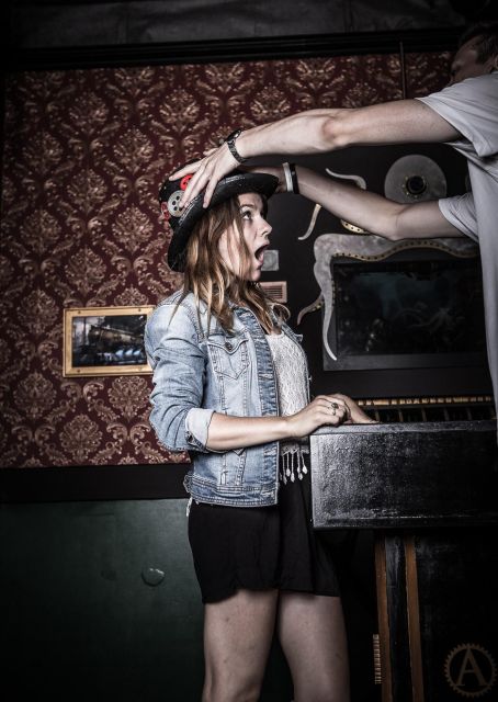 Escape Rooms by PanIQ Room in Budapest - Finding PanIQ Room: Ring the Doorbell Next to the Entrance