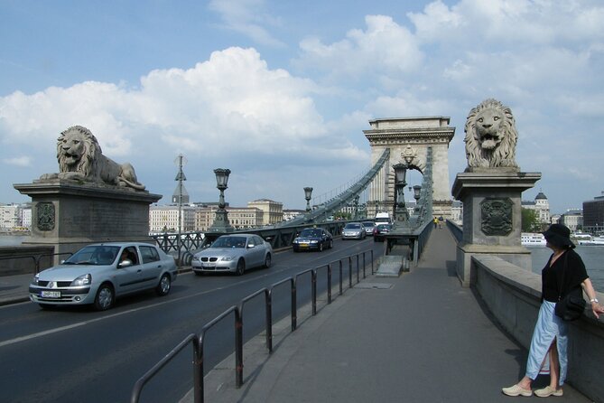 Essential Walking Tour - Public Transport to Buda Castle: Fast Hops, Big Reward