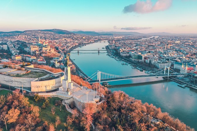 Explore Budapest in 90 minutes with a Local - Finish With a Market Stop for Crafts and Hungarian Flavor