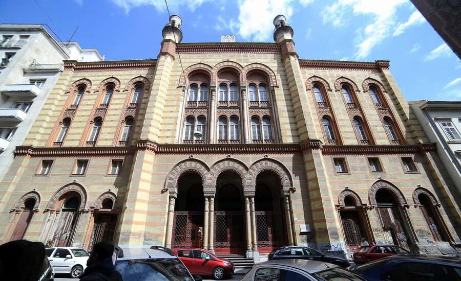Explore the rich Jewish heritage of Budapest PRIVATE TOUR - Babka Deli, coffee, and the flódni expectation check