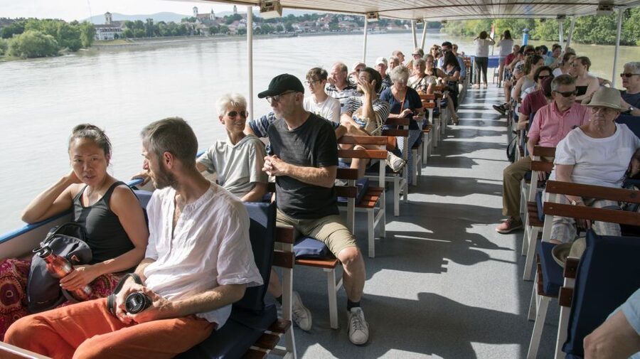 From Budapest: Danube Bend Day Trip in English - Key highlights to care about