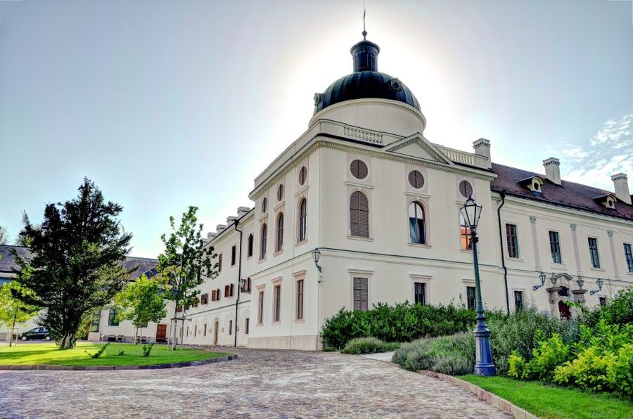 From Budapest: Gödöllő Royal Palace Tour - First step out of Budapest: the ride that sets the tone